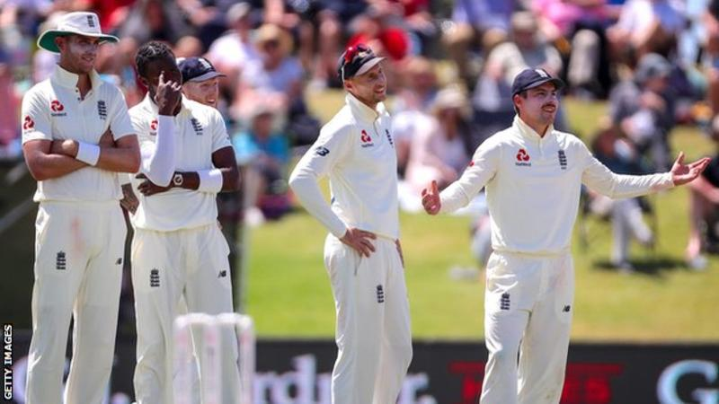 England fielding against New Zealand