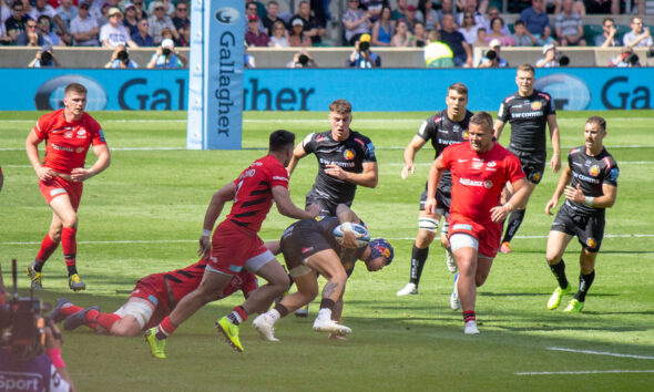 Image of Saracens playing Exeter Chiefs during the 2019 Premiership Final